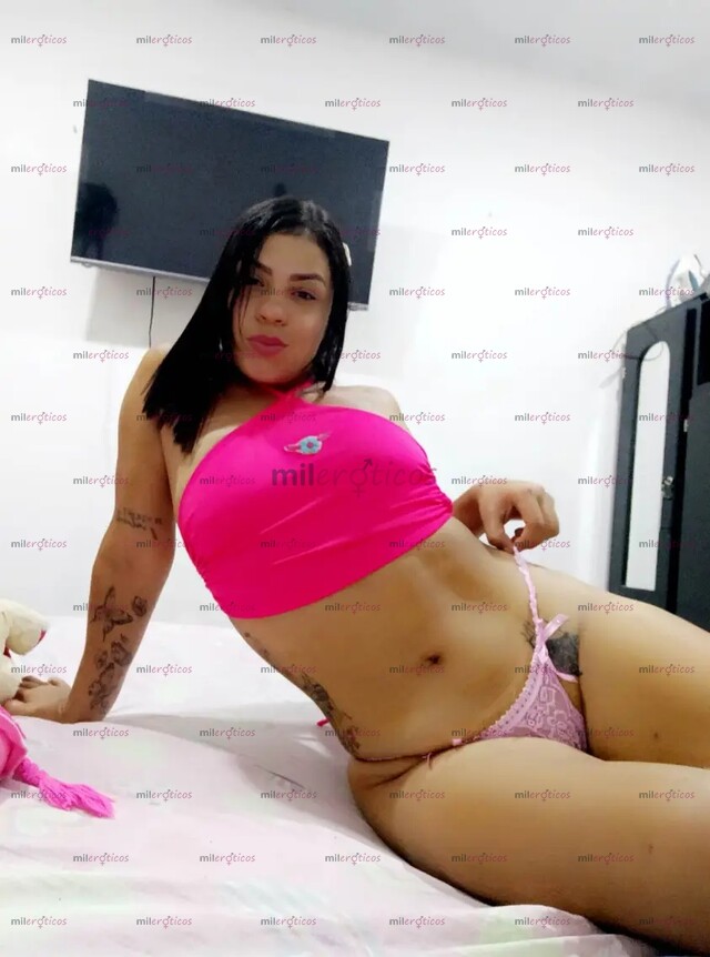 FOTOS DE UN MORENA RIKA Y PARA COMPLACER TU DESEOS