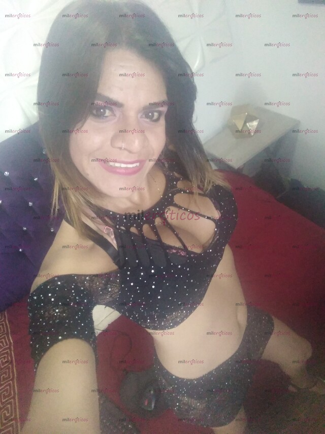 FOTOS DE SEXY TRANS NATURAL ESPERANDO VIBRAR DE PLACER