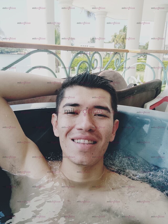 FOTOS DE ANDRES, FLACO LLANERO DE PASO POR BOGOTÁ, MUY COMPLACIENTE!!