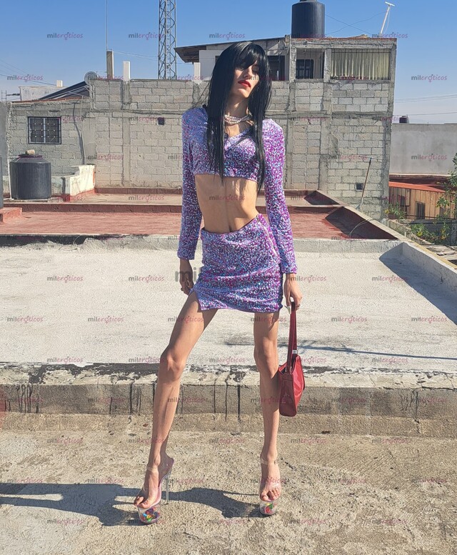 FOTOS DE DÉJATE CONSENTIR POR UNA CHICA TRANS DE 19 AÑOS,HERMOSA Y SÚPER HOT.