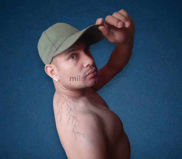 Morboso apacionado lechero culero pocos dias por aqui asi que estoy disponible ara todo me gusta el folle mas de 2 personas amo las orgys aprovechame...