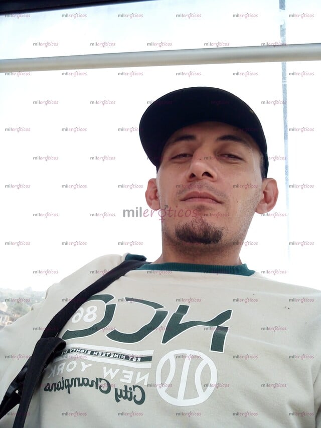 FOTOS DE VERGON DOMINANTE, 23CM ROMPE CULOS A TU DISPOSICION