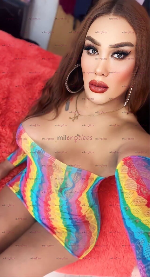 FOTOS DE LLÁMAME SOY LA ÚNICA QUE PUEDE CUMPLIR TUS FANTASÍAS
