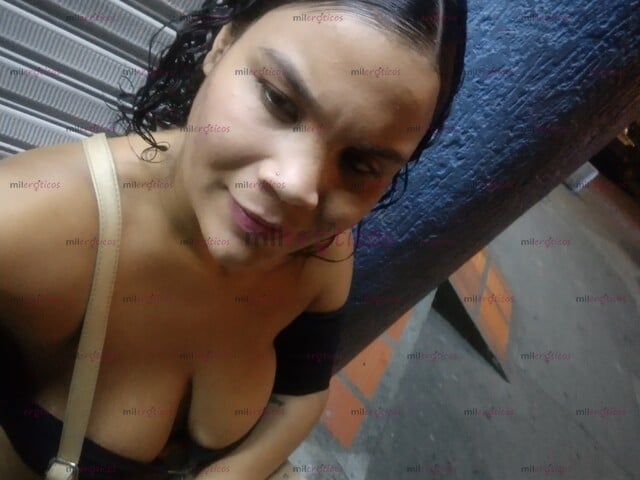 FOTOS DE HOLA BUENAS TARDE ME LLAMO ANDREA VEN Y DISFRUTA UN POCO DE PLACER CONMIGO