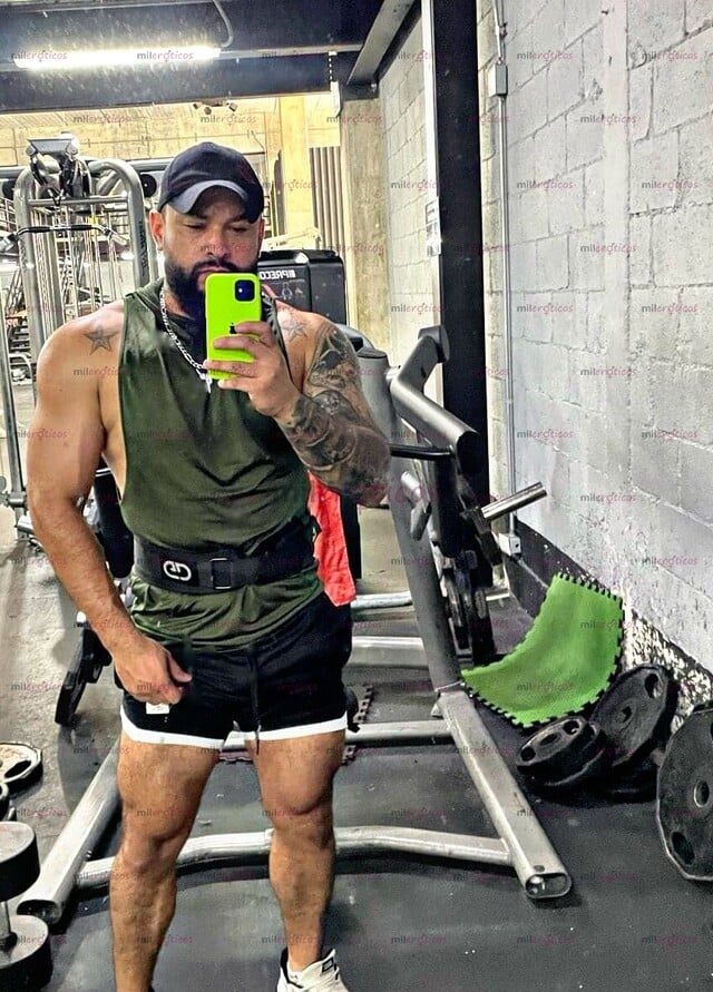 FOTOS DE HOLA ME LLAMO BRANDON SOY UN CHICO MUY GUAPO, CON CUERPO ATLÉTICO DE 32 AÑOS