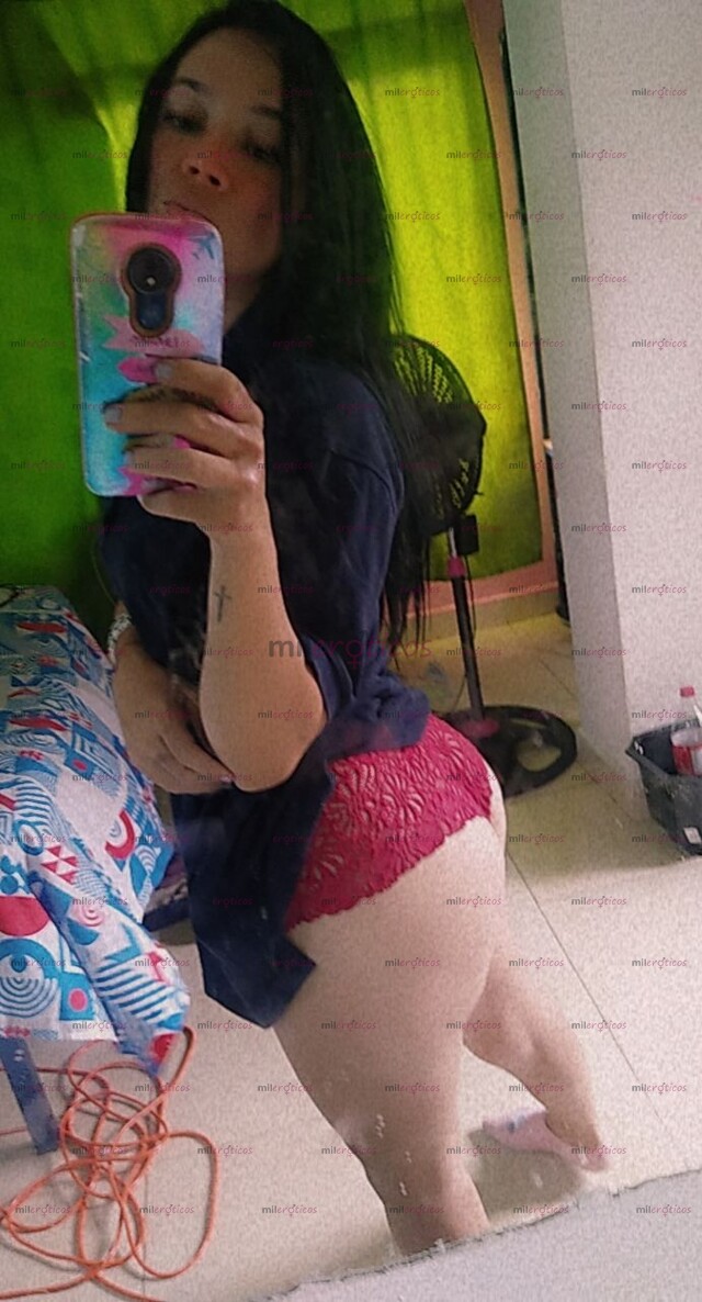 FOTOS DE HOLA CABALLEROS LLEGO TU NIÑA SIN AFÁN Y DESPREOCUPADA RIKO