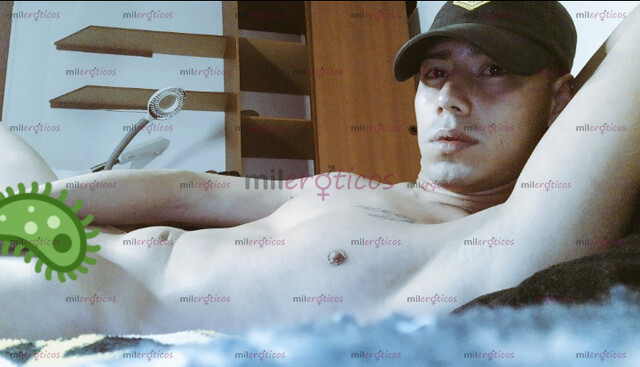 FOTOS DE CHICO DELGADO VERSÁTIL DISPUESTO A LO QUE SALGA