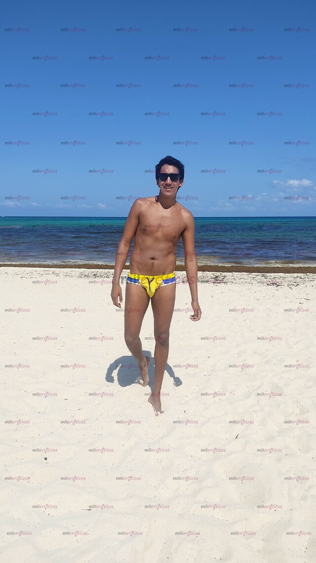 FOTOS DE CALIENTE, LECHERO & VERGÓN LISTO PARA COMPLACERTE