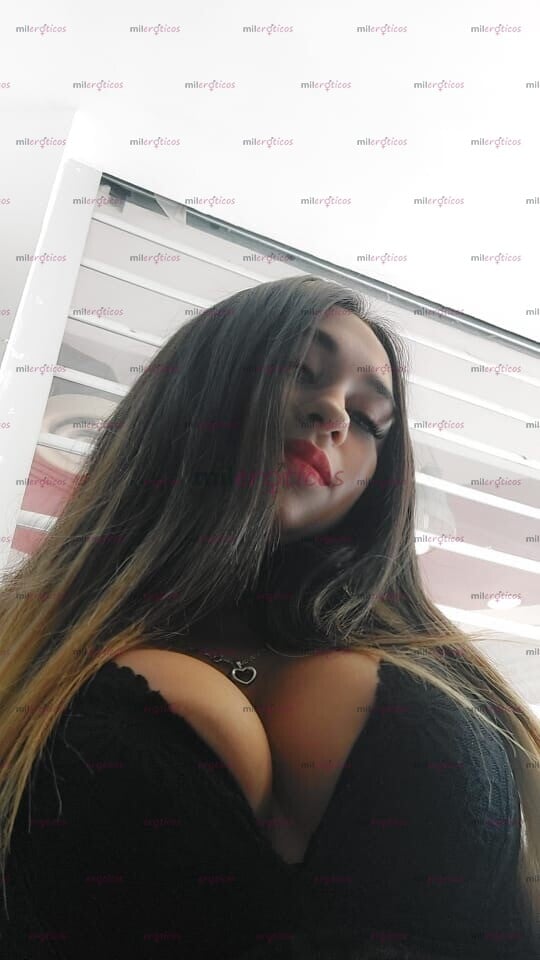 FOTOS DE HOLA BEBE SOY DIANITA NUEVA EN EL AMBIENTE CON GANAS DE PROBAR NUEVAS COSITAS
