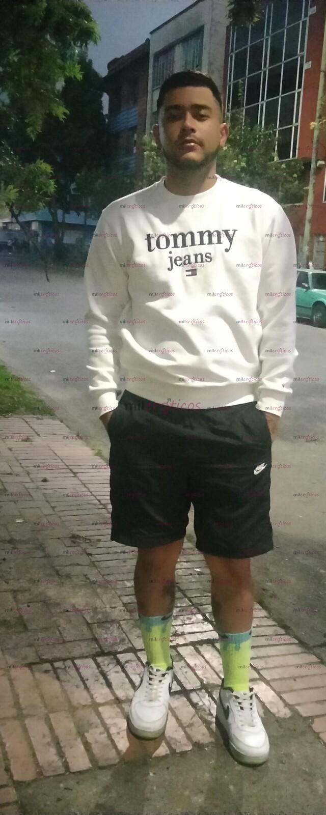 FOTOS DE JOVEN SERIO PASIVO DISPUESTO A TODO PARA PASARLA RICO