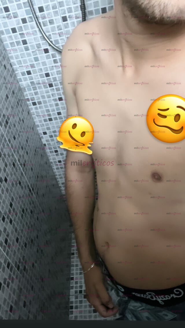 FOTOS DE HETERO JOVEN VERONIL20 CM DE VERGA GRUESA Y GRANDE