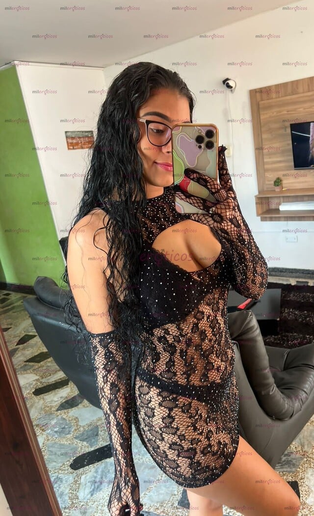FOTOS DE DELICIOSA MORENITA ESPERANDO POR TI ,JUGOSA APRETADITA