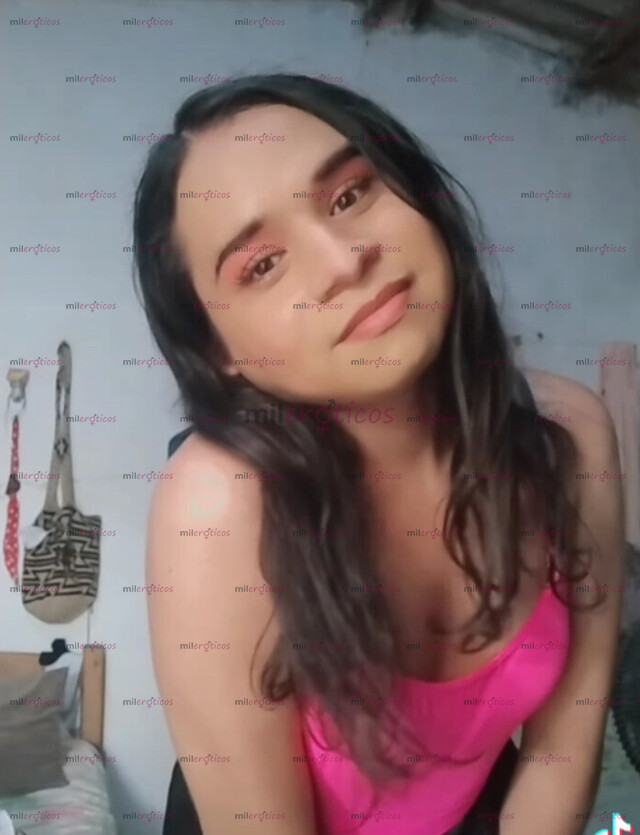 FOTOS DE TRANSEXUAL NATURAL PORNOGRÁFICA COMPLACIENTE AMOROSA Y LECHERA CON SITIO