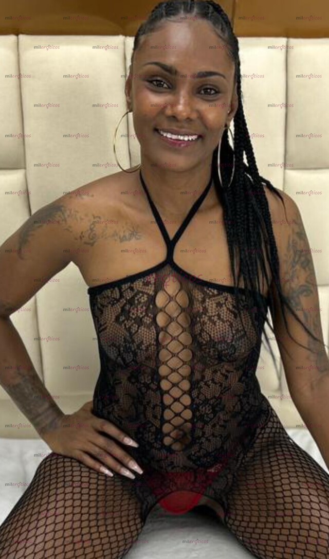 FOTOS DE CHICA NEGRA , DISPUESTA A COMPLACERTE EN TODO ME GUSTA SER SUMISA