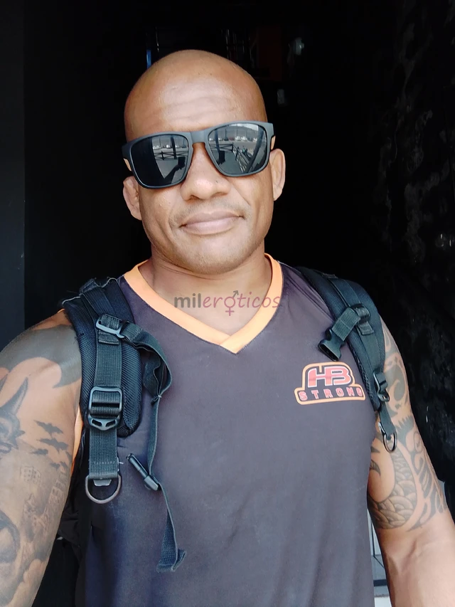 Negro que gosta de proporcionar prazer sem limites na cama quero te dar a melhor experiencia prazerosa quem gosta de um negao 1 77 altura 85 kg em for...