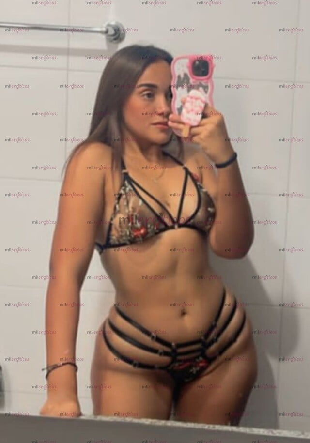 FOTOS DE ROXANA UN CHICA HERMOSA DESLUMBRANTE Y CARISMÁTICA
