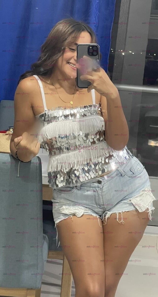 FOTOS DE ROXANA UN CHICA HERMOSA DESLUMBRANTE Y CARISMÁTICA