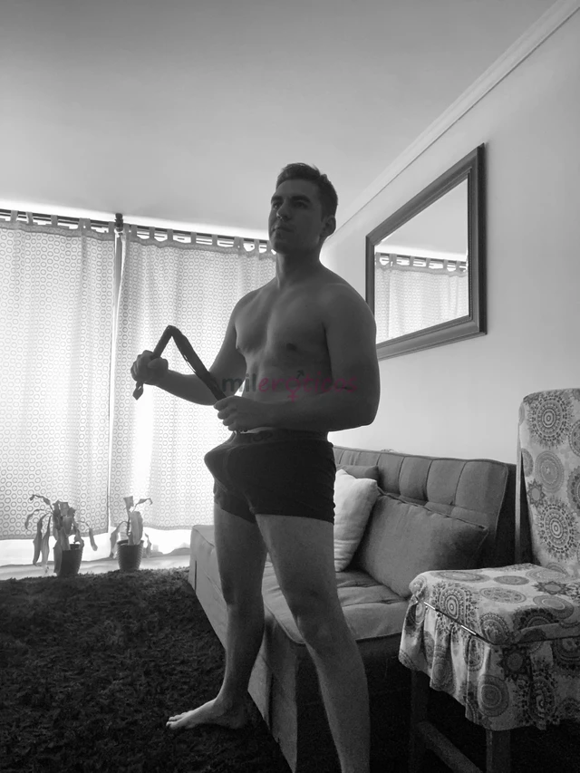 Alguna mocosa caliente que quiera hablar caliente sucio morboso que sea bien puta que no le importe andar de pico en pico que quiera juntarse a culiar...