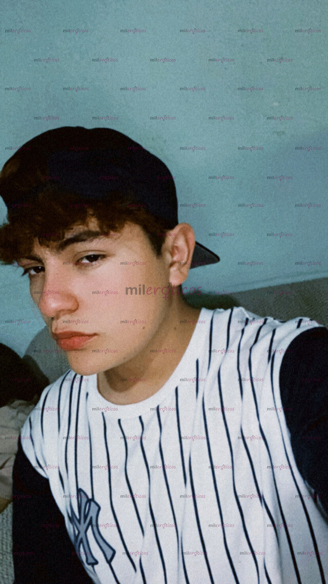 FOTOS DE HOLA MI NOMBRE ES TONY, SOY PASIVO, SOLO PASIVO. 18 AÑITOS.
