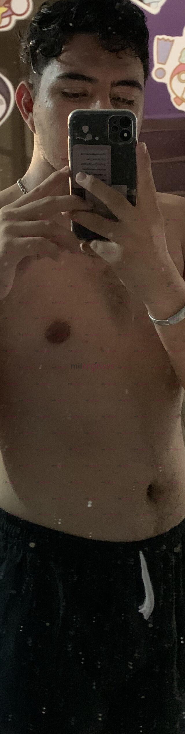 FOTOS DE HOLA SOY JESUS UN CHICO GAY DE 22 AÑOS DISPUESTO A COMPRACERTE