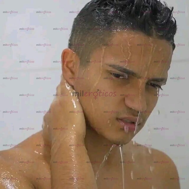 FOTOS DE MORENO SEXY Y EXCITANTE DISPUESTO HACER INOLVIDABLE Y CUMPLIR TUS FANTASÍAS..