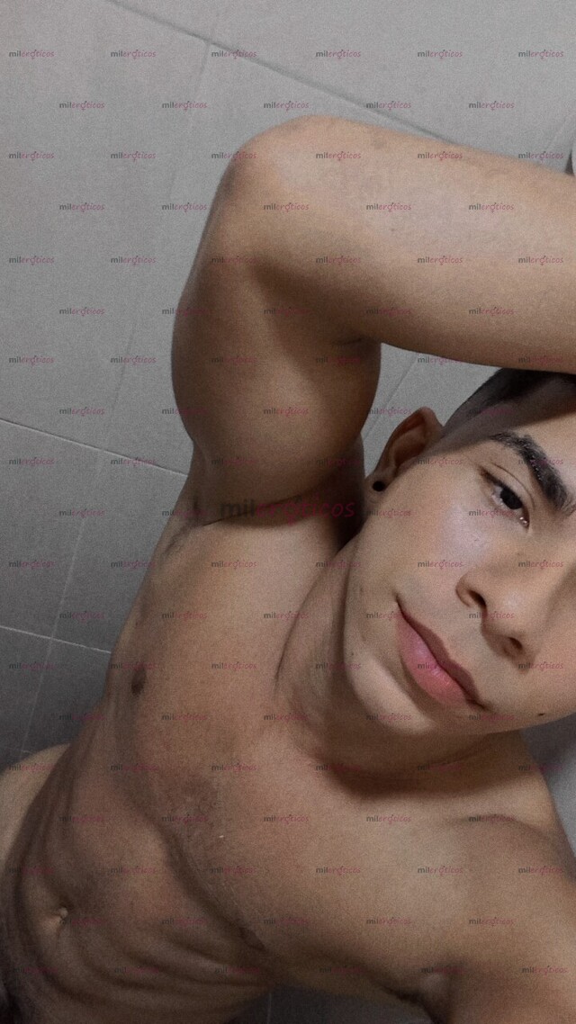 FOTOS DE VIDEOLLAMADAS Y VIDEOS PERSONALIZADOS MUSCULOSO CON VERGA GRUESA BIEN RICO