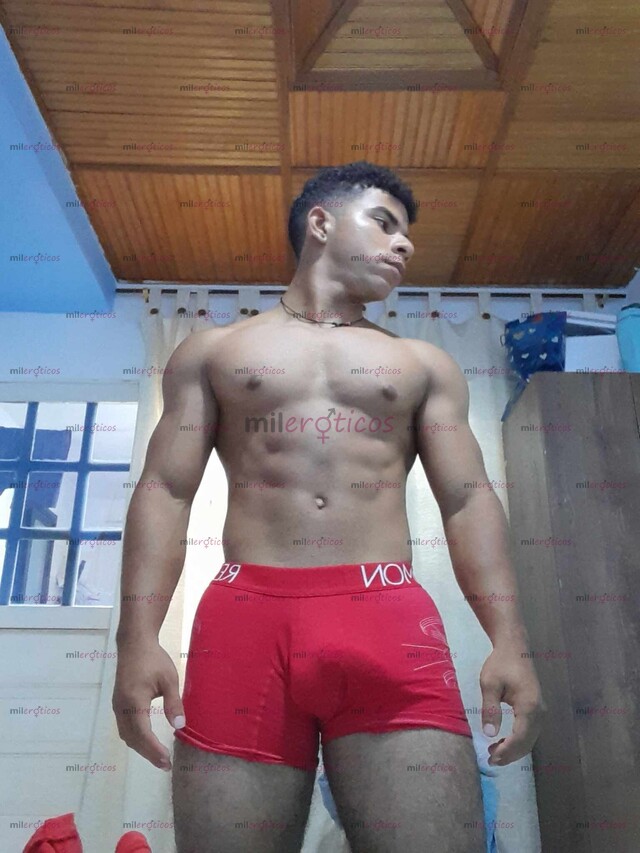 FOTOS DE VIDEOLLAMADAS Y VIDEOS PERSONALIZADOS MUSCULOSO CON VERGA GRUESA BIEN RICO