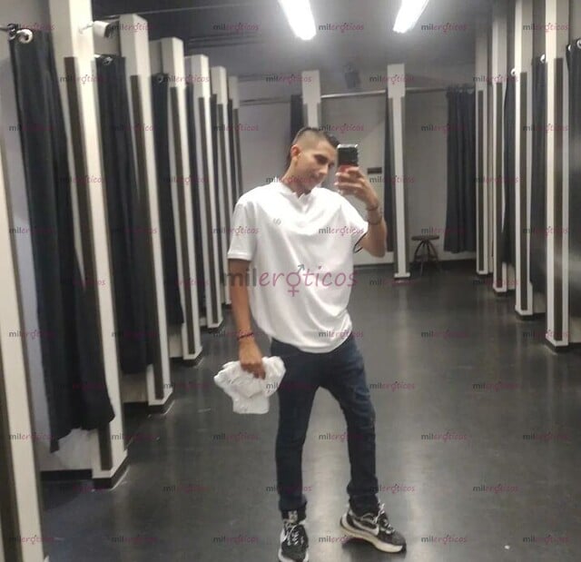 FOTOS DE HOLA ,ANDRÉS CHICO VERGON LLANERO DISPUESTO A COMPLACER TUS FANCIAS 3213246637