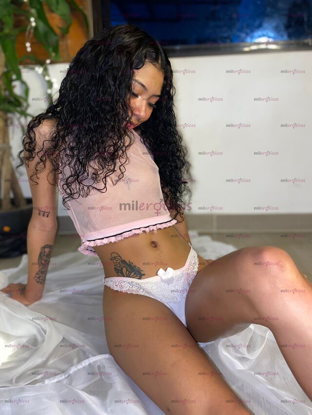 FOTOS DE SOY UNA HERMOSA JOVEN UNIVERSITARIA DE BUEN NIVEL, BLANCA DELGADA CINTURA PEQUEÑ