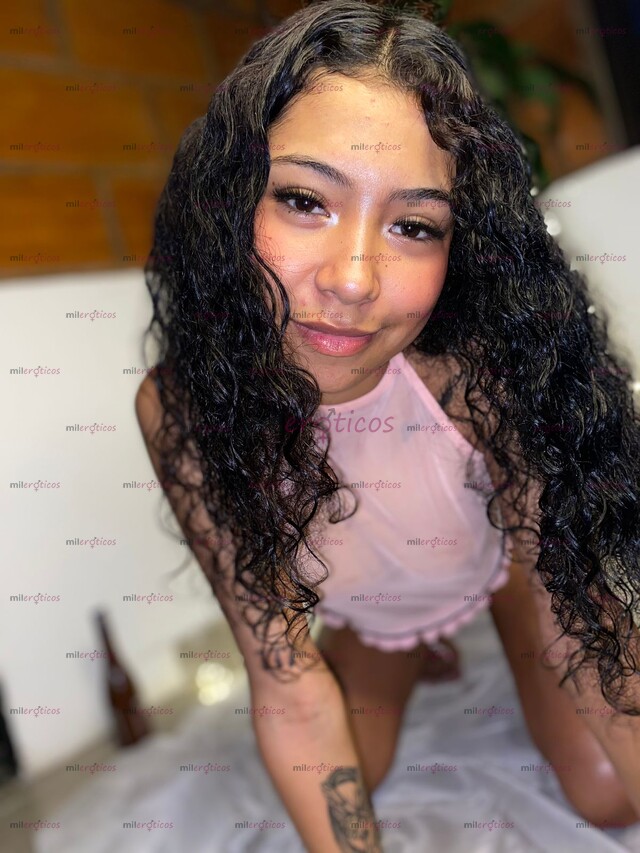 FOTOS DE SOY UNA HERMOSA JOVEN UNIVERSITARIA DE BUEN NIVEL, BLANCA DELGADA CINTURA PEQUEÑ