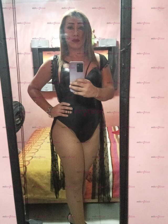 FOTOS DE BERENICE TABASQUEÑA ARDIENTE Y DISPUESTA A COMPLACER TUS MÁS ARDIENTES DESEOS