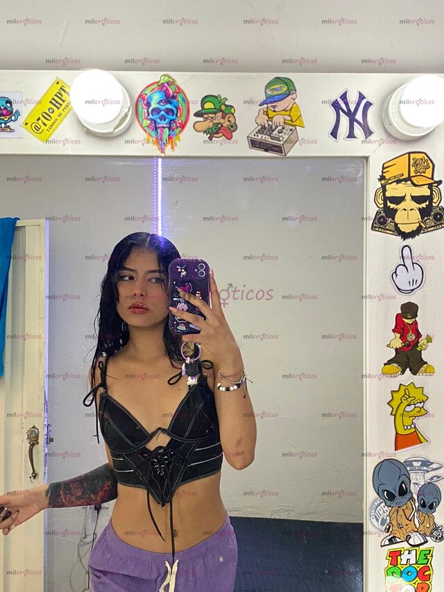 FOTOS DE CINTURITA DE AVISPA, ROSTRO ANGELICAL PIEL DE PORCELANA