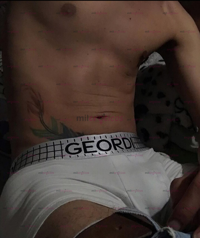 FOTOS DE JOVEN PAISA, VERGON Y LECHERO, MUY HOT LECHERO Y COMPLACIENTE