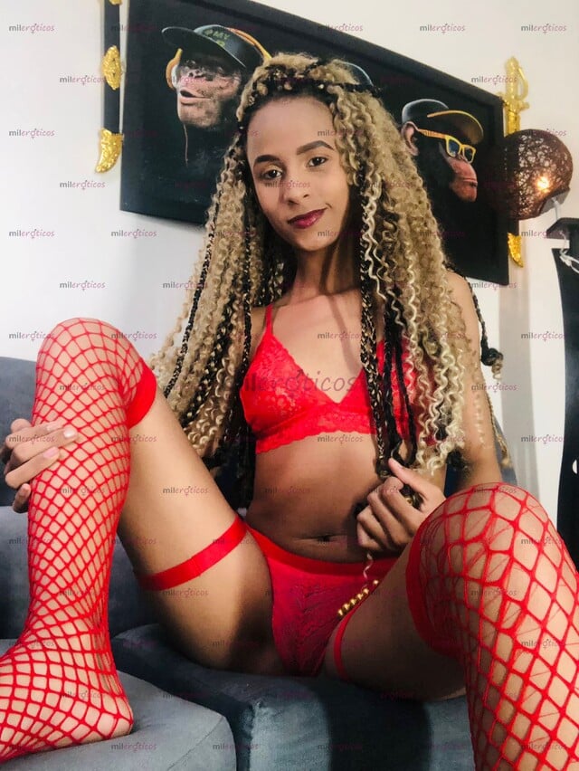 FOTOS DE HERMOSA POLLITA, 18 AÑITOS, SUPER CALIENTE, DIVERTIDA Y SEXY