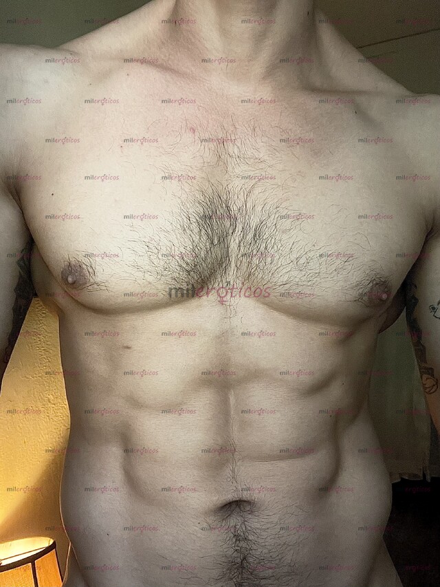 FOTOS DE MASAJISTA PROFESIONAL, EXPERTO CON LAS MANOS