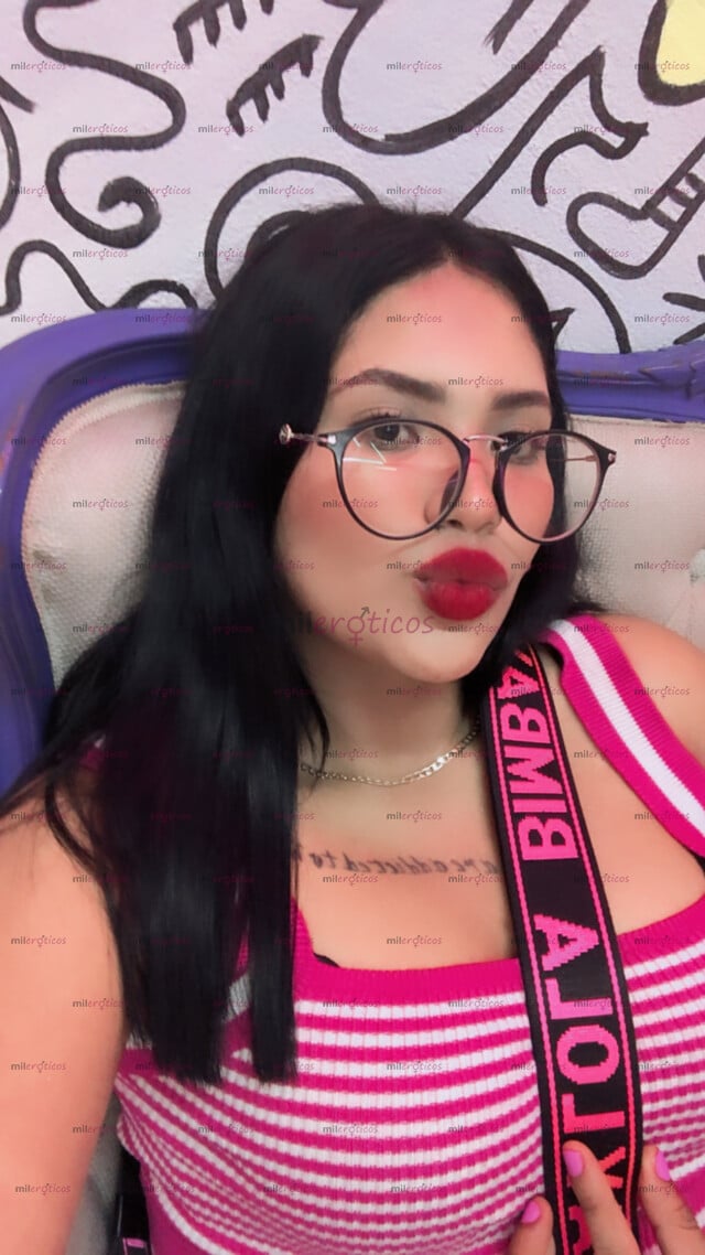 FOTOS DE MORENITA BONITA LISTA PARA DARTE UNA NOCHE DE PLACER