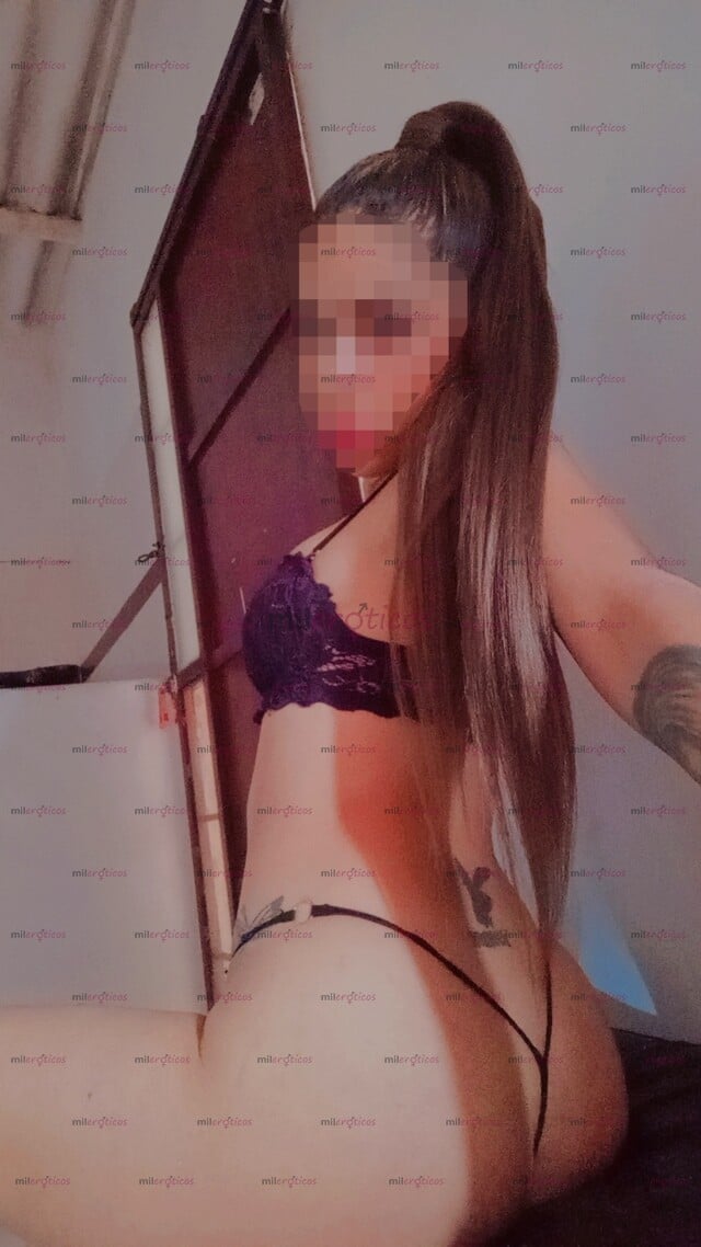 FOTOS DE CAMILA ARDIENTE Y CREATIVA EN LA CAMA DISPUESTA A DELEITARTE SEXO DELICIOSO