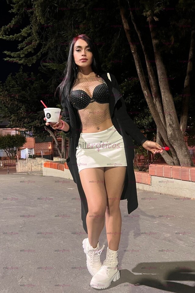 FOTOS DE 100% NUEVA 18 AÑOS PELINEGRA FLACA CULONA VALERY MODELO