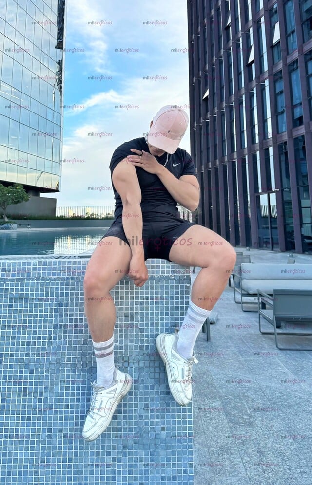 FOTOS DE ALTO EXPERTO EN ORGASMO FEMENINO Y SQUIRT CON VERGA DE 21CM