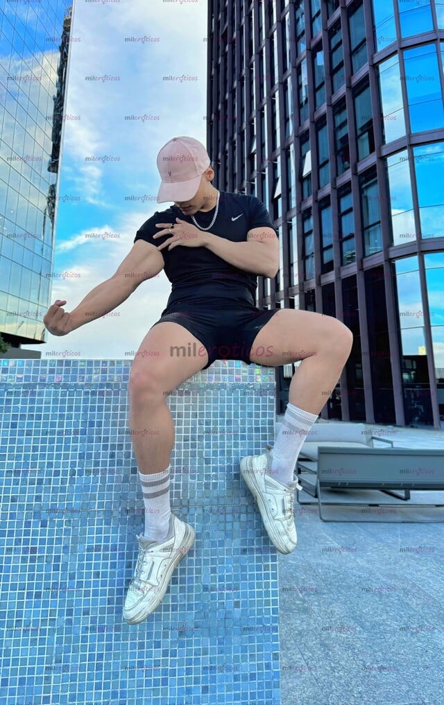 FOTOS DE ALTO EXPERTO EN ORGASMO FEMENINO Y SQUIRT CON VERGA DE 21CM