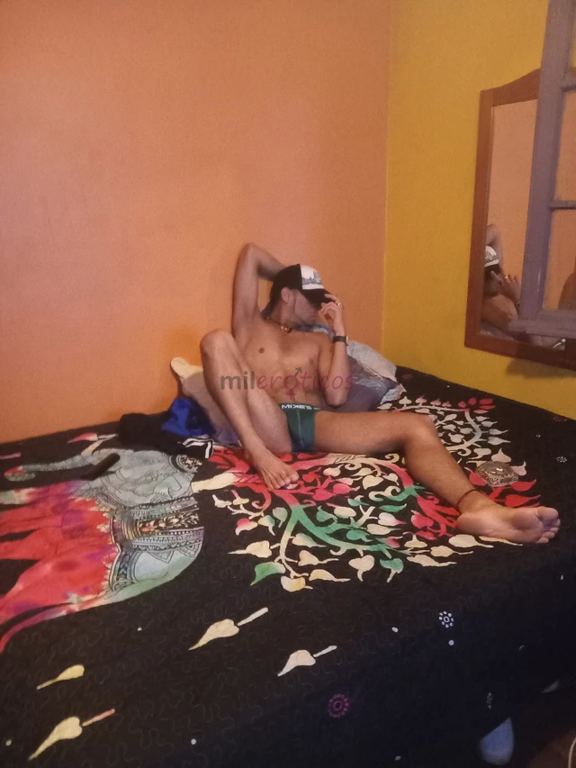 Hola aqui colombiano complace fantasias lo que qda es solo lo q se siente despues de todo es solo dejo momentos de entrega morbosidad gusta y mas masa...
