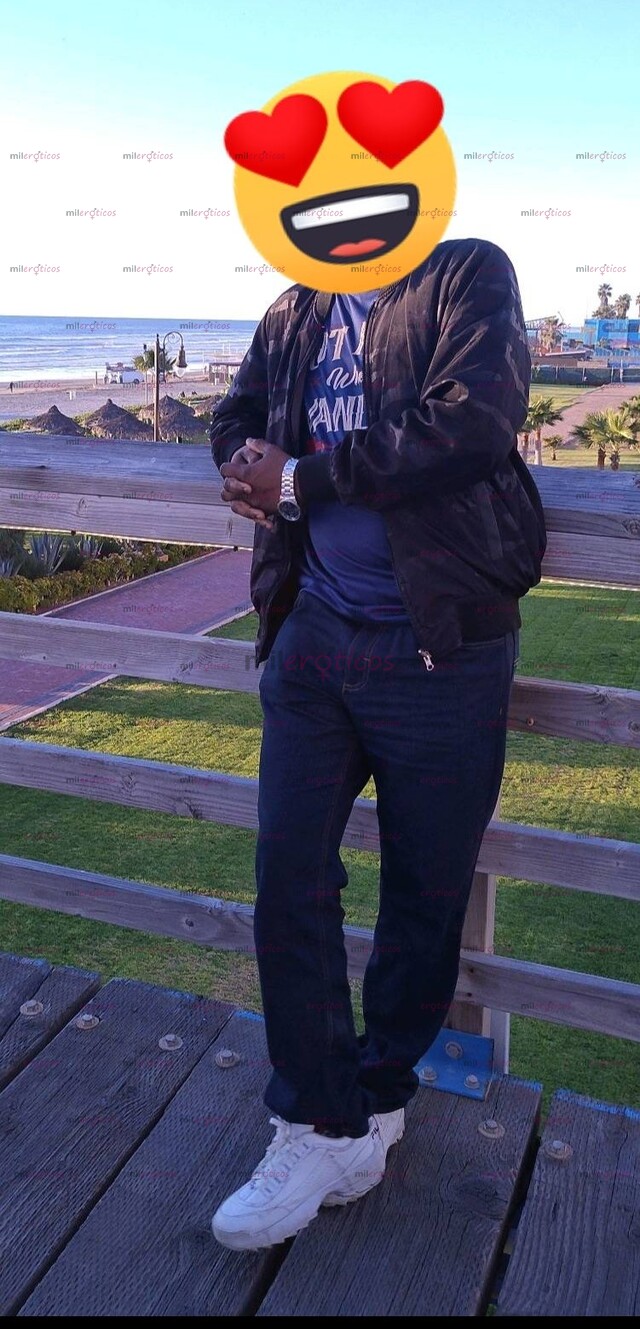 FOTOS DE UN BUENA COMPAÑÍA CONMIGO Y TE HAGO VENIR . TE LA LLENO CON MI VERGA NEGRA DURA.