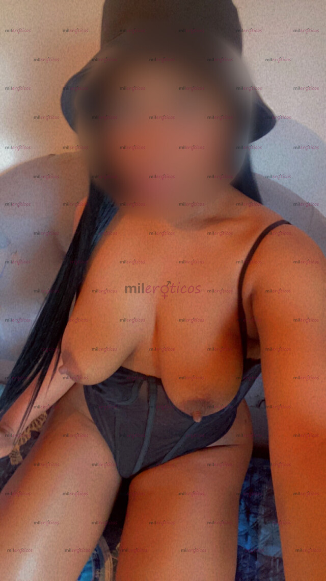 FOTOS DE ESTEFANIA NEGRA COLOMBIANA RECIÉN LLEGADA BIEN ARRECHA DISPUESTA A COMPLACERTE