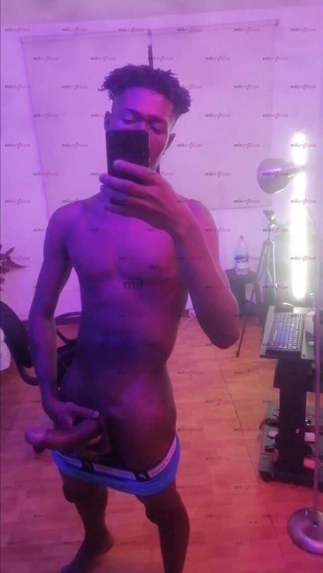 FOTOS DE HOLA, CHICO GUAPO DE BUEN CUERPO, GRAN TAMAÑO DE LA VERGA 25CM ESTATURA 1.90