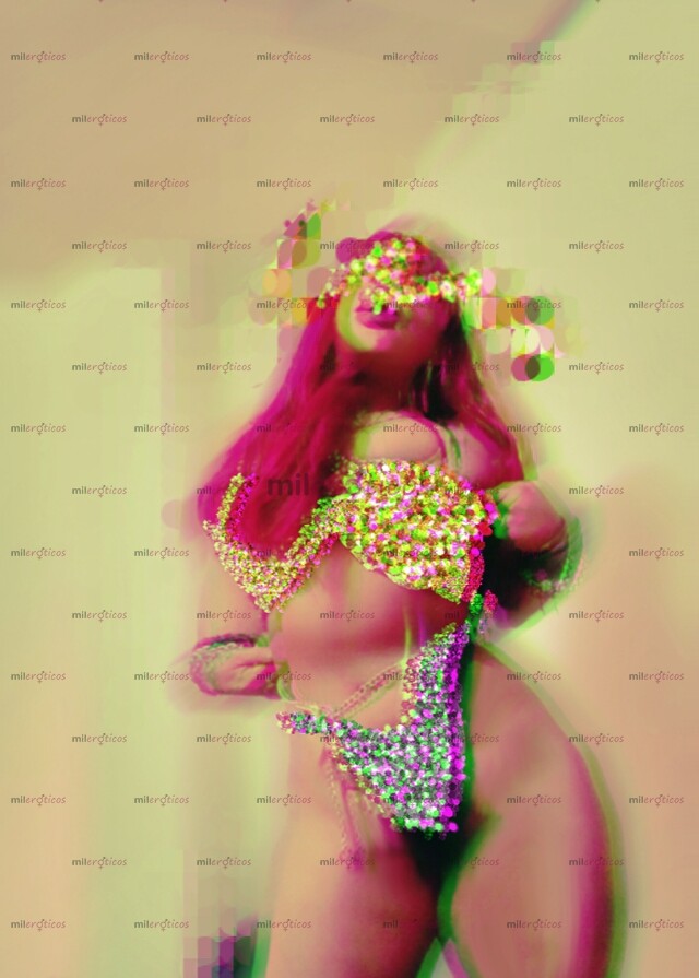 FOTOS DE SUPER CHICA HOT CON ARDIENTES CURVAS Y MUY FOGOSA