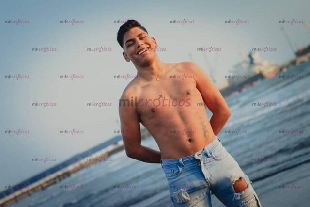 FOTOS DE ANDY POLLITO VERGÓN DE 21CM XXL DISPUESTO A COMPLACERTE