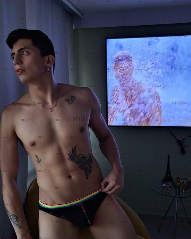 FOTOS DE CHICO JOVEN ARRECHO DISPUESTO PARA TI CON GANAS DE DISFRUTAR