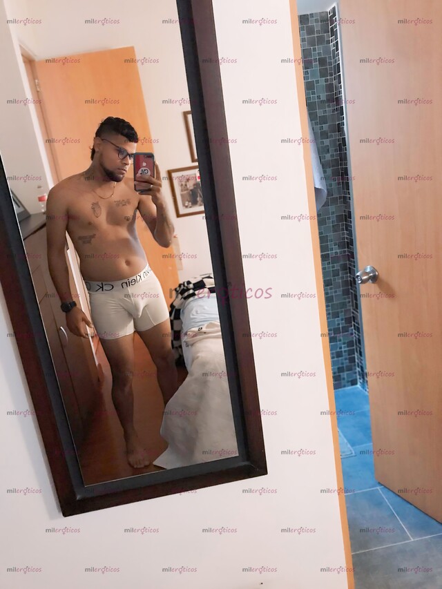 FOTOS DE HOLA VENEZOLANO ARRECHO DE 25 AÑOS NUEVO ACÁ ROL ACTIVO VERGA DE 22 CM ALTURA 1,