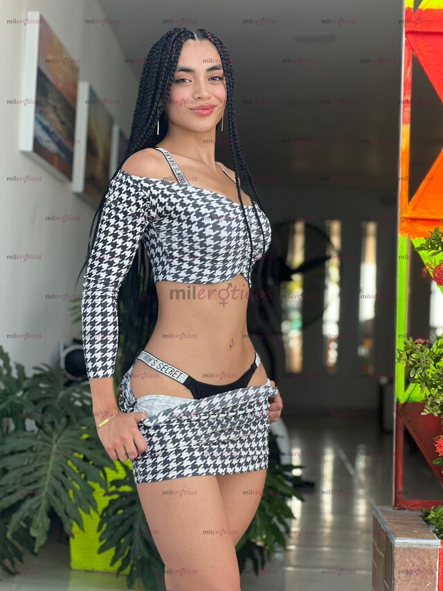 FOTOS DE 100% NUEVA 18 AÑOS PELINEGRA FLACA CULONA VALERY MODELO