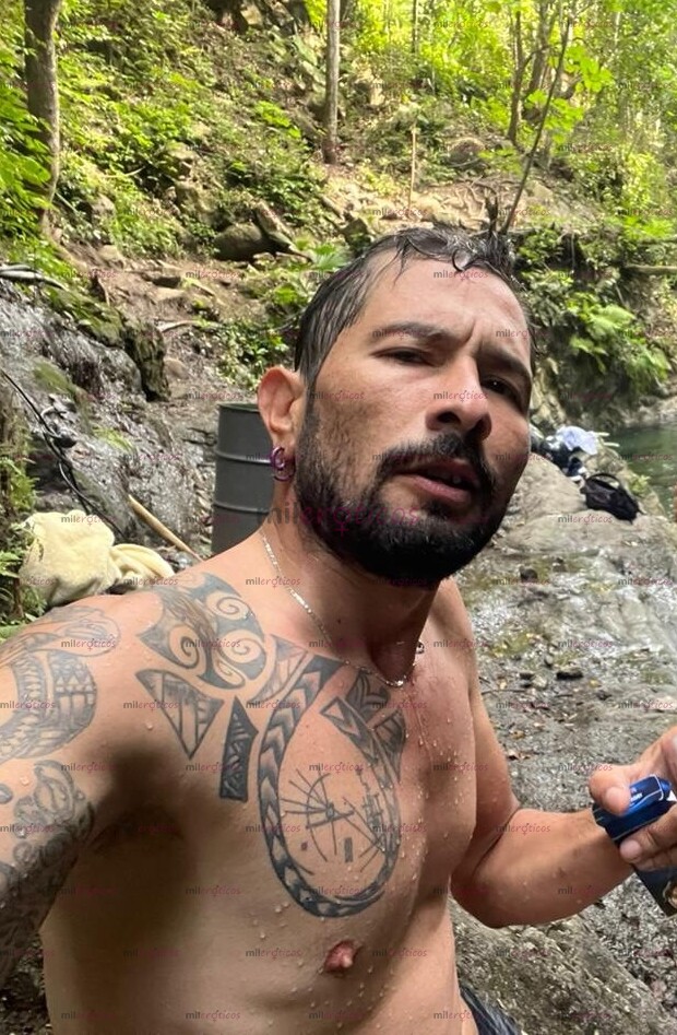 FOTOS DE JOVEN UNIVERSITARIO, DISCRETO Y ARRECHOCON SITIO PRIVADO